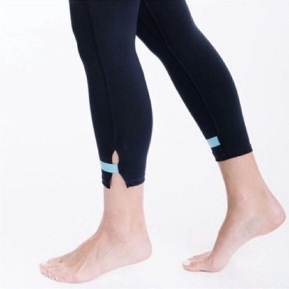 Zyia Navy Strap Deluxe Hi-Rise Leggings Size 8-10 24” Active Athletic Pants - Picture 3 of 12